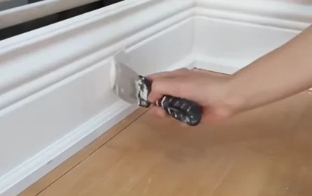 Установка плинтусов Ультравуд отверстия