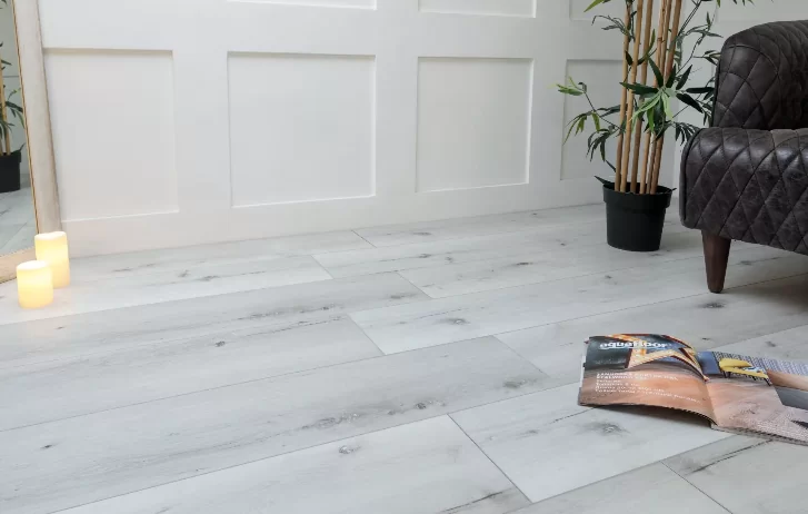 Ламинат кварц-виниловый Аквафлор в интерьере