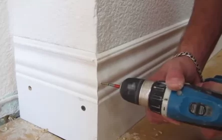 Установка плинтусов Ультравуд саморезы