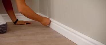 Плинтус напольный Orac монтаж на клей