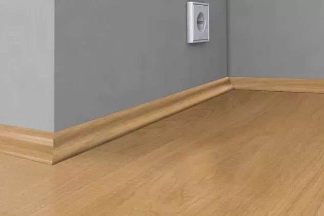 МДФ плинтусы для пола — монтаж, виды, особенности