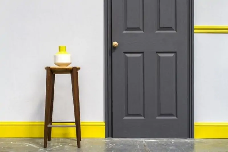 Снижены цены на белые плинтусы под покраску до 31 мая