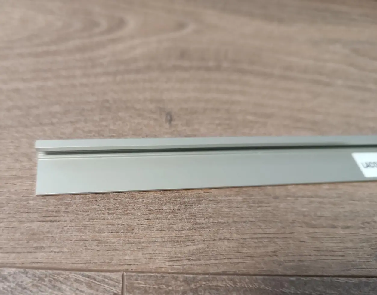 Микроплинтус Laconistiq MICRO 15 Classic шампань светлый