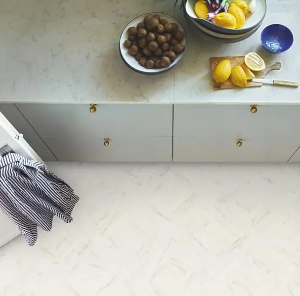 Ламинат Pergo Elements 12 Pro L1243-04505 Мрамор Калакатта Серый в квартире