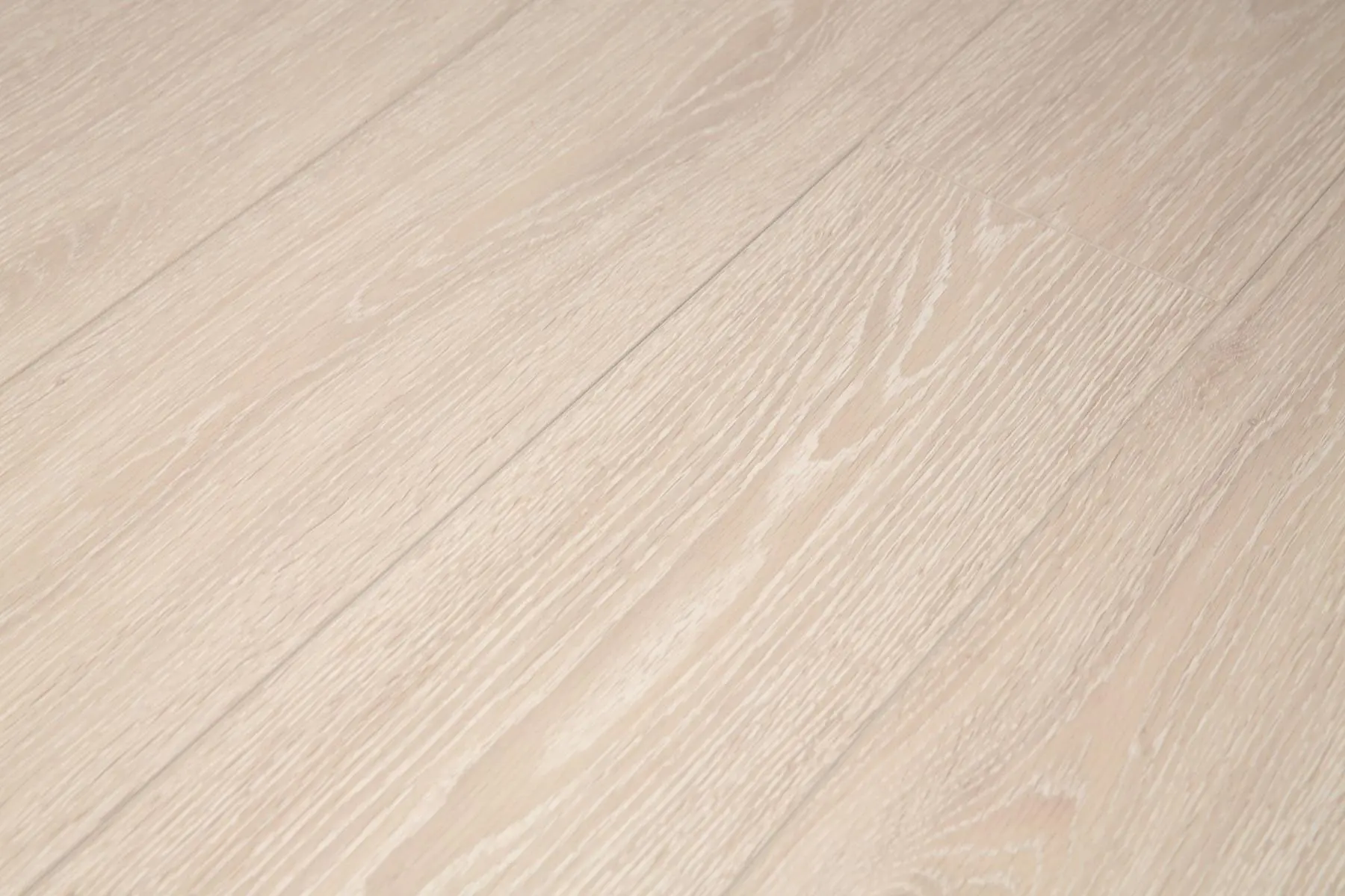 Ламинат Aberhof Storm Дуб Полярный 8011 в квартире