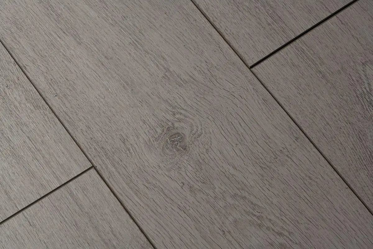 Ламинат Aberhof Cyclone Дуб Кориолис 2804 в квартире