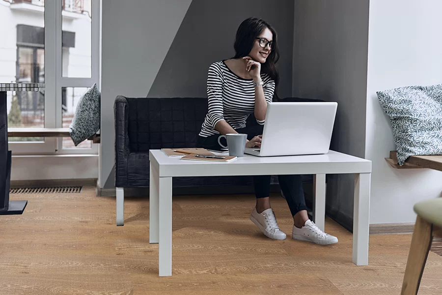 Пробковый пол с дизайном под дерево