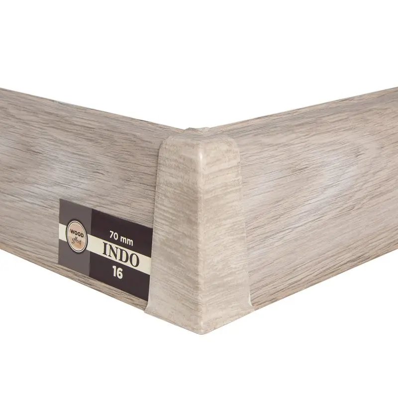 Пластиковый плинтус напольный