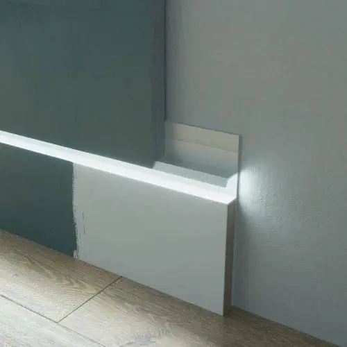 Скрытый плинтус Ликорн со вставкой МДФ 70 мм и световым каналом С-02.2.1 и К-27.70 цена