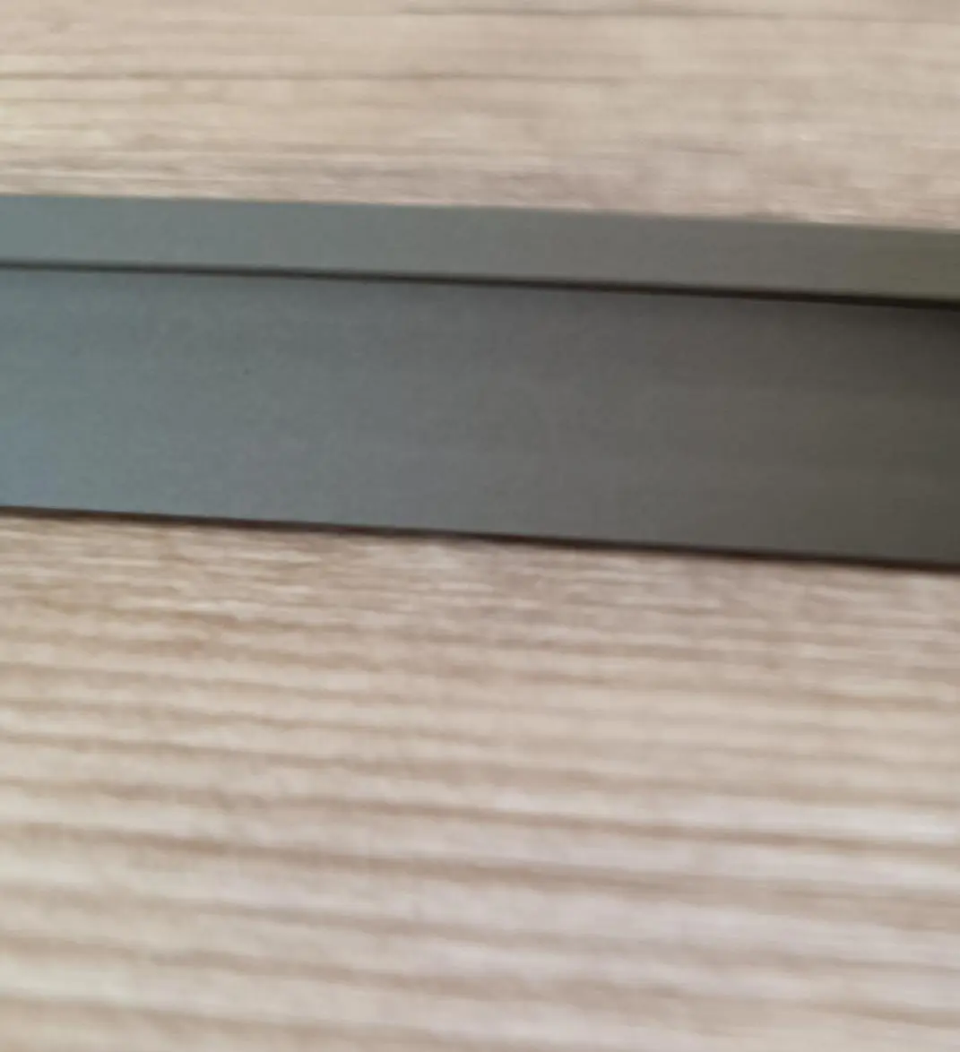 Микроплинтус micro L Laconistiq Шампань анодированный