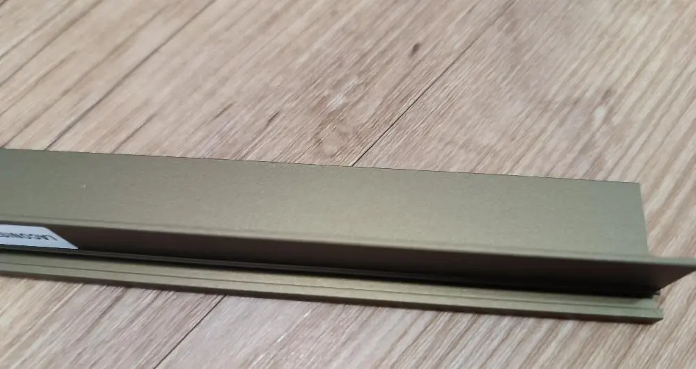 Микроплинтус micro L Laconistiq Шампань анодированный