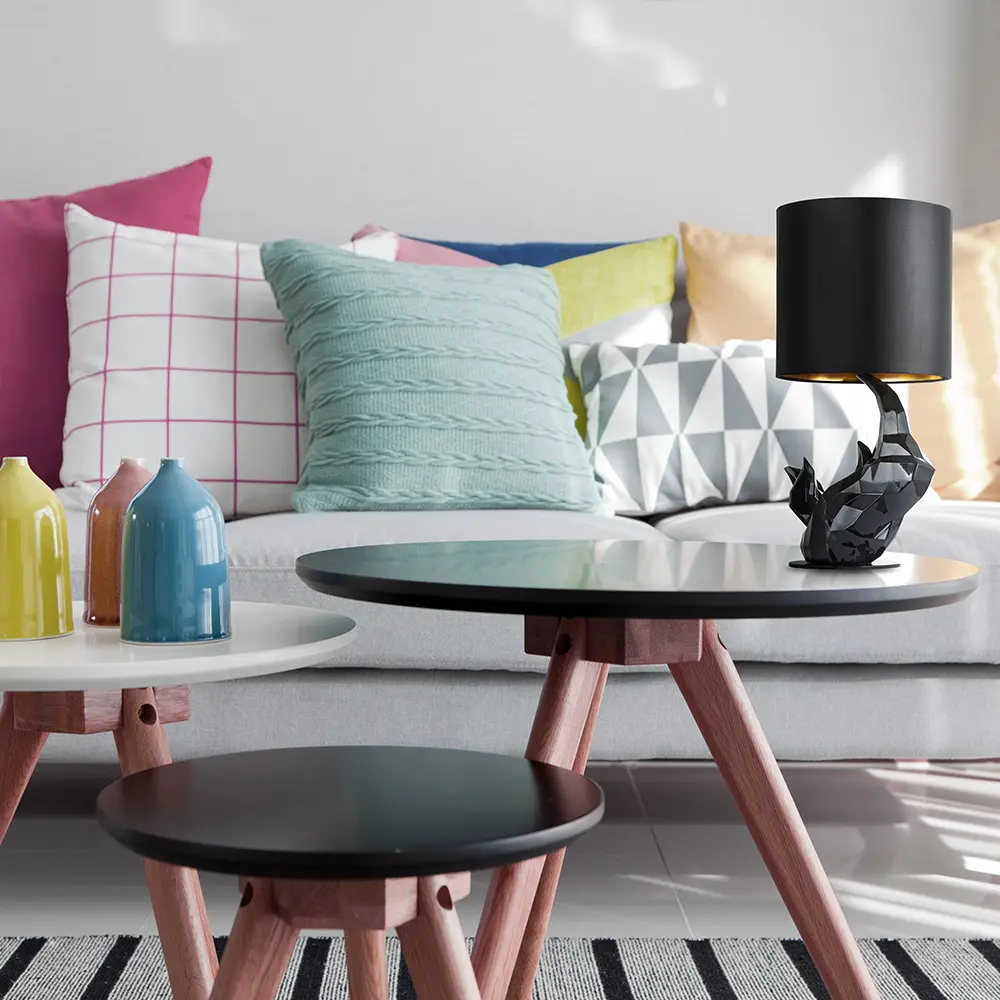 Настольный светильник Maytoni MOD470-TL-01-B