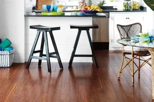 Подложка и плинтус в подарок при покупке ламината Pergo