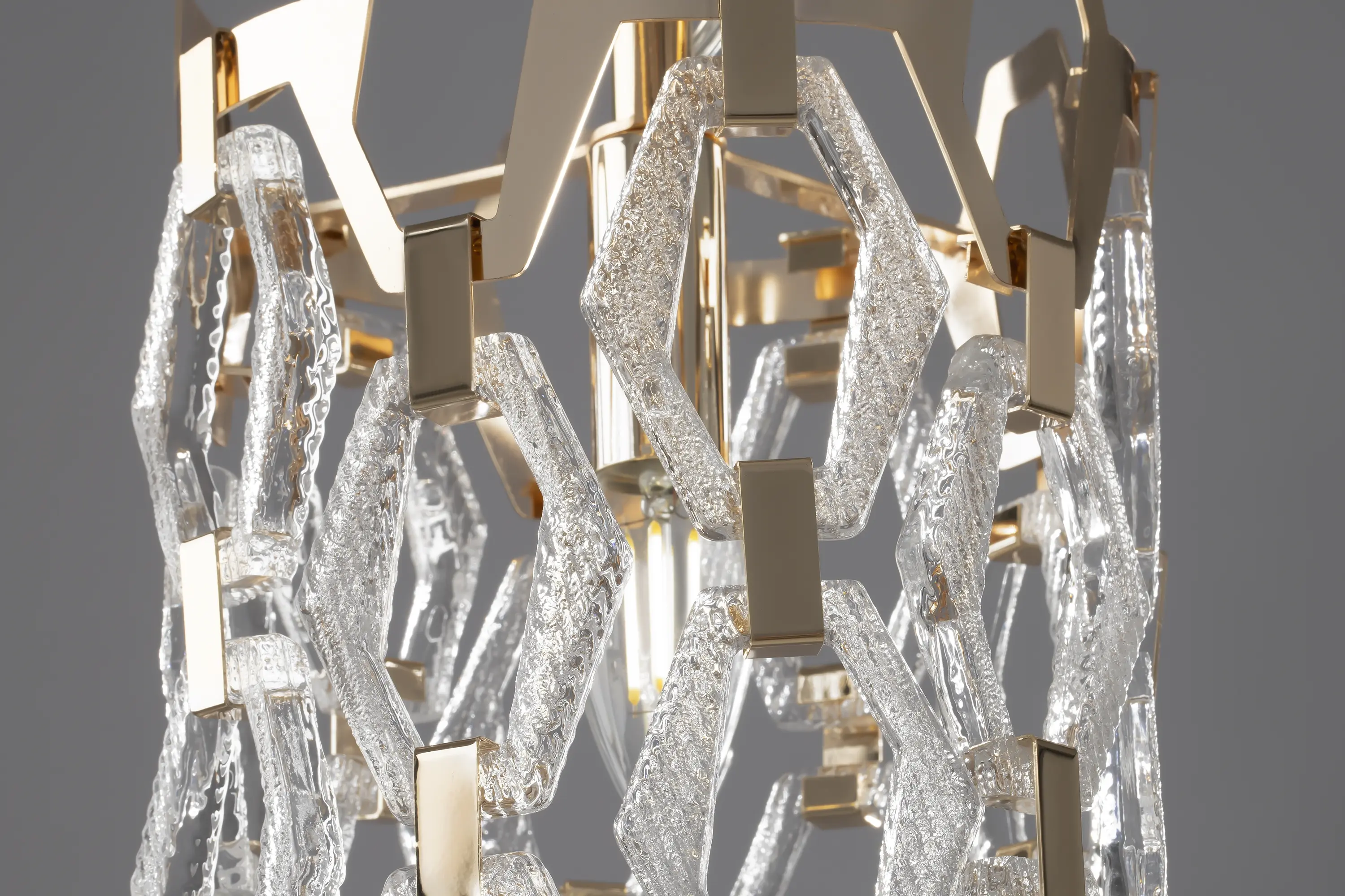 Подвесной светильник Maytoni MOD490PL-01G