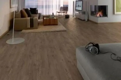 Ламинат Egger Pro Classic 12/33 4V RUS Дуб Ольхон Дымчатый EPL146 в интерьере