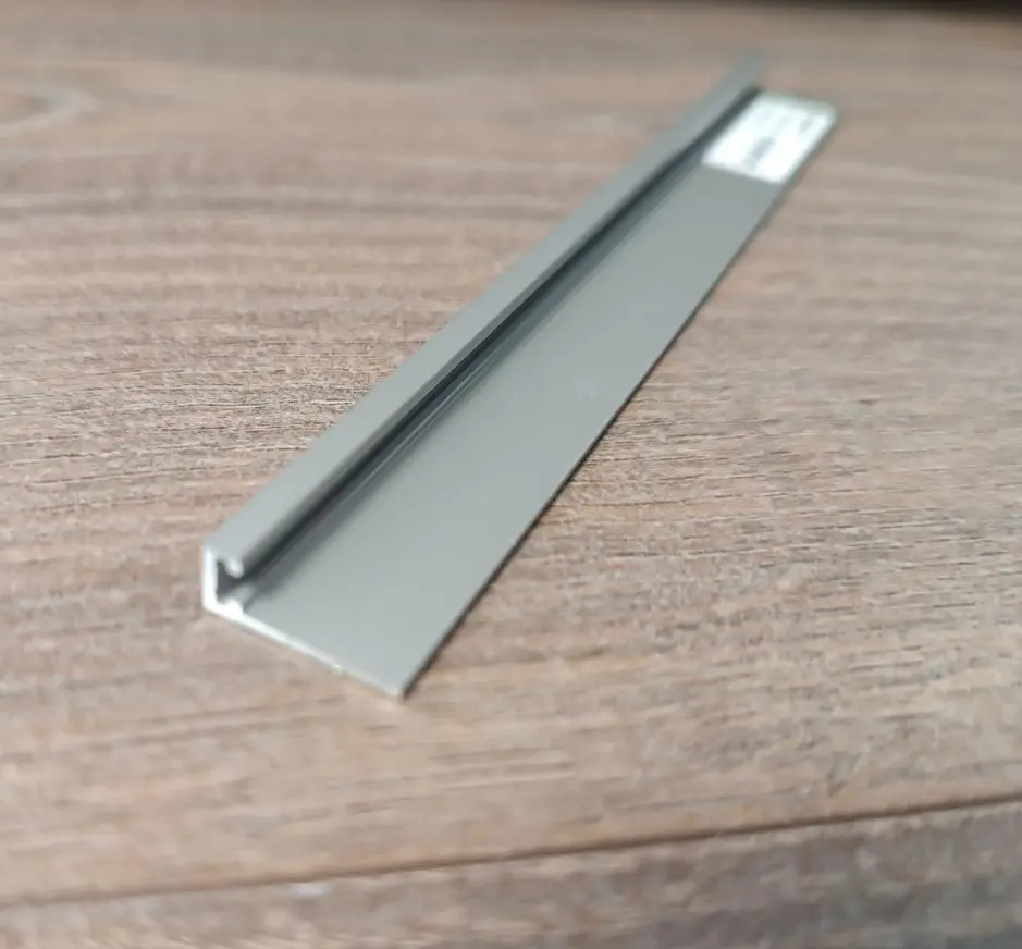 Микроплинтус Laconistiq MICRO 15 Classic шампань светлый