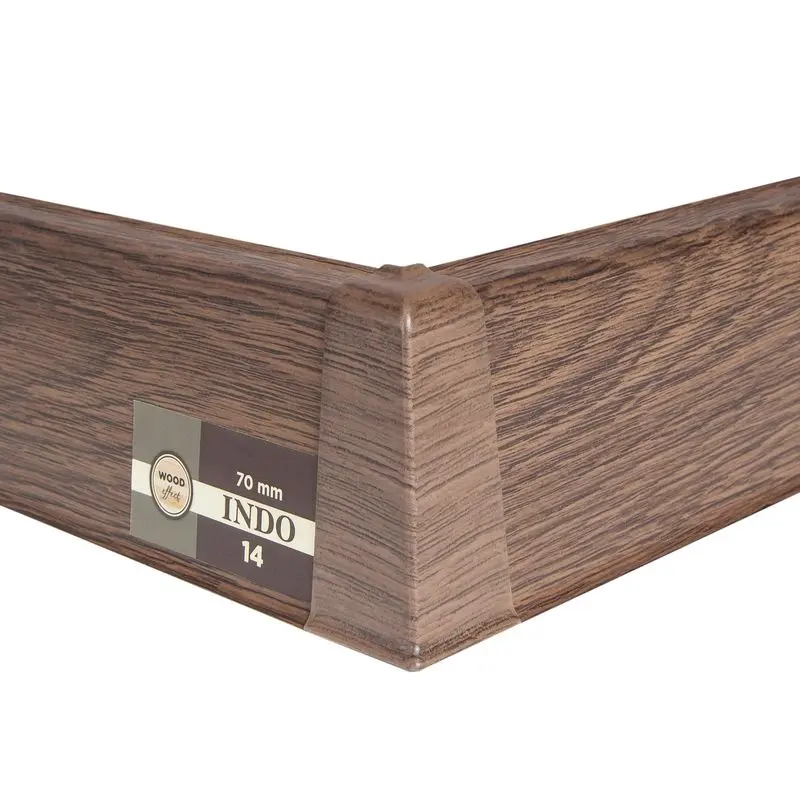 Пластиковый плинтус напольный