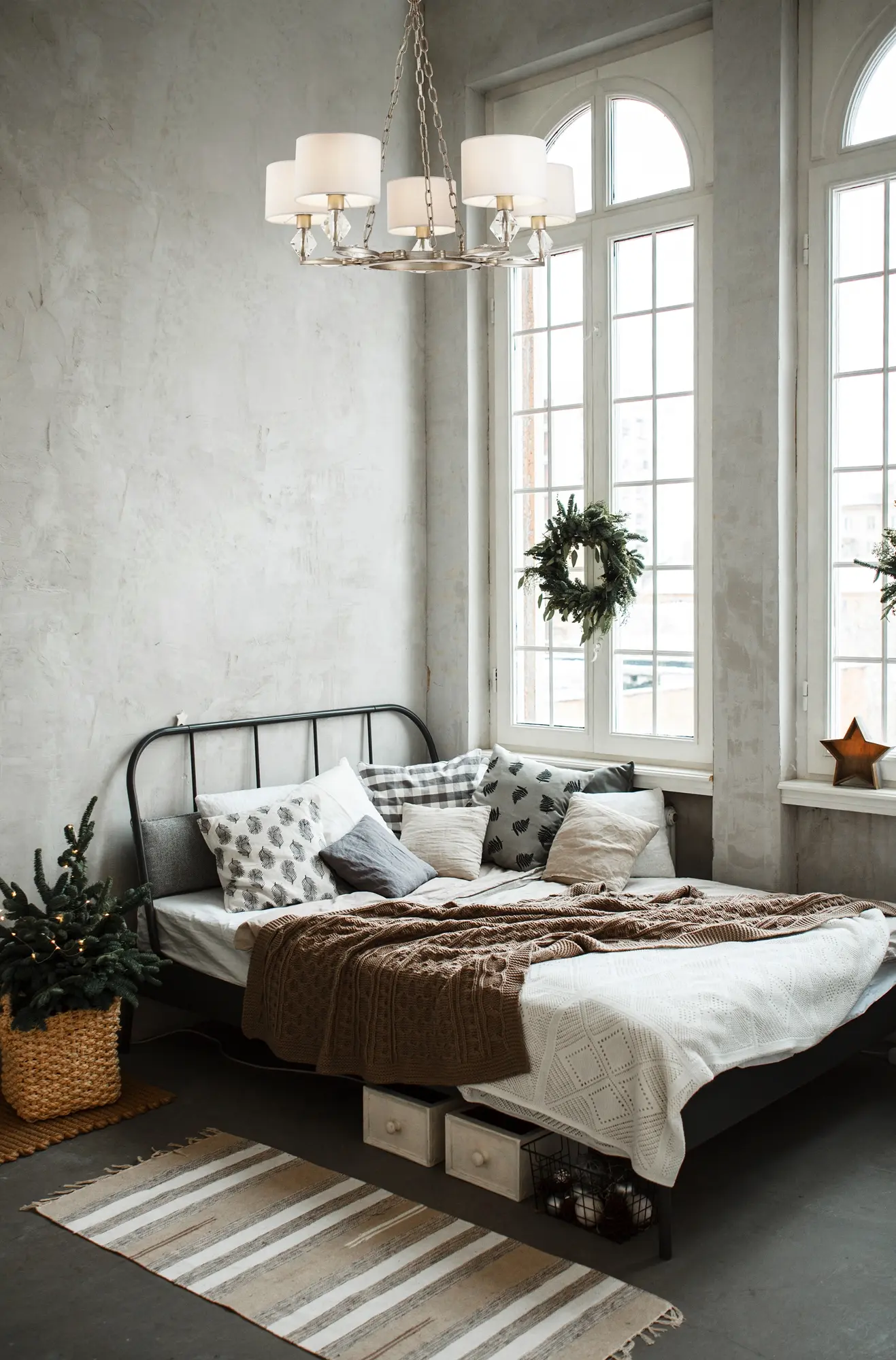 Люстра Maytoni H006PL-05G