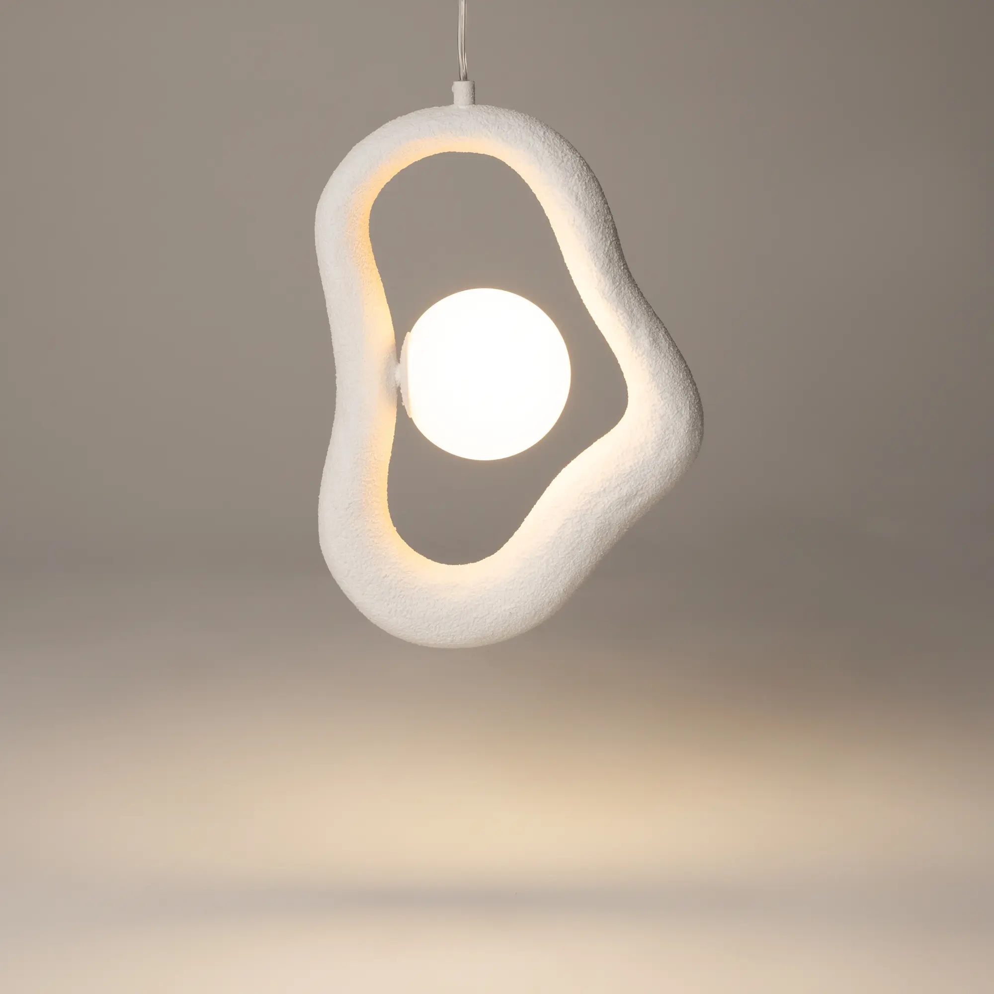 Подвесной светильник Maytoni MOD380PL-01W