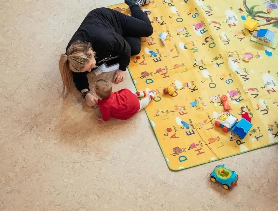 Безопасный ремонт детской для аллергика: как выбрать материалы без «запаха ремонта»