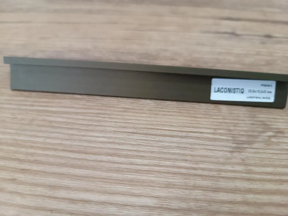 Микроплинтус micro L Laconistiq Шампань анодированный