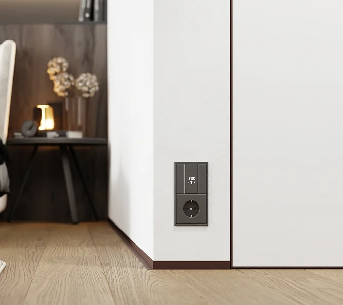 Микроплинтус L образный Шоколадно-коричневый RAL 8017 11-78-34