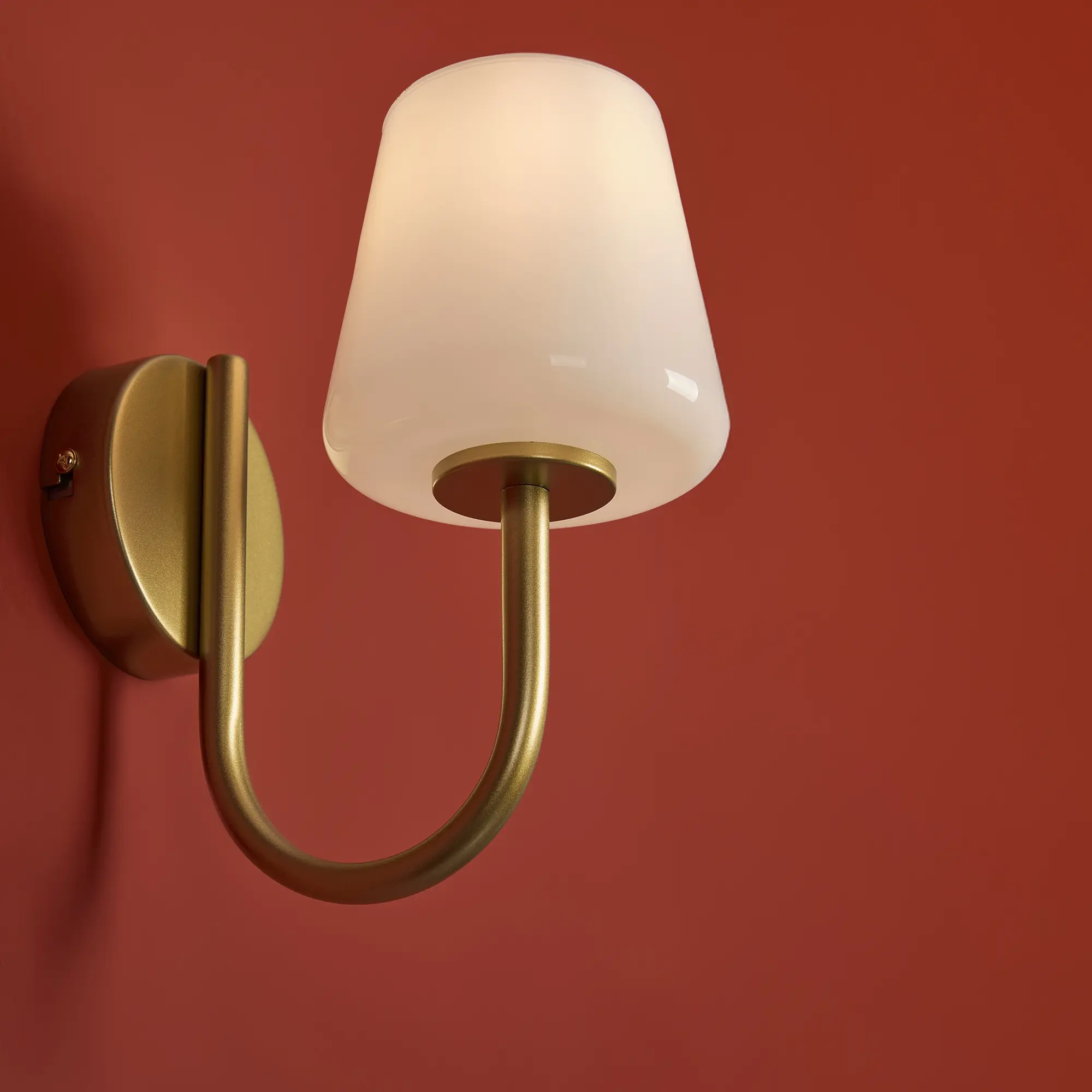 Настенный светильник (бра) Freya FR2039WL-01G