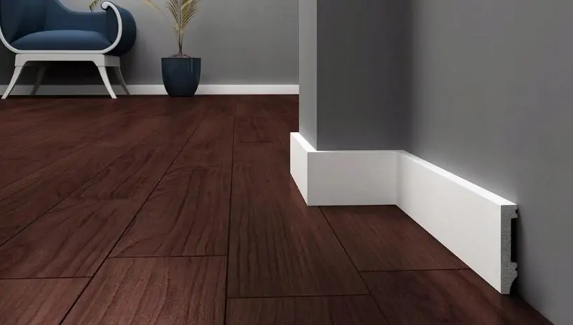 Напольный белый плинтус в ассортименте
