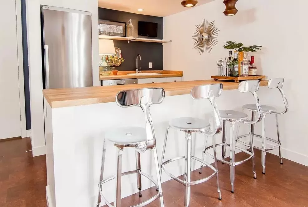 Пробковый пол Wicanders Identity I832002 Chestnut на замках в интерьере