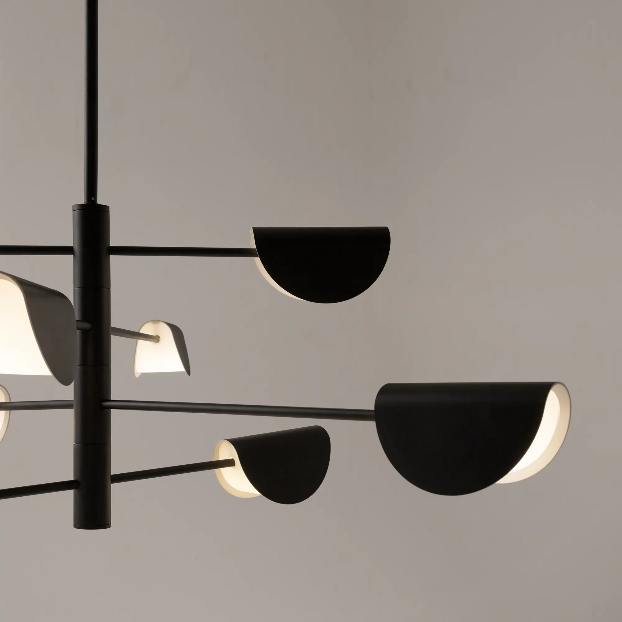 Люстра Maytoni MOD126PL-08B