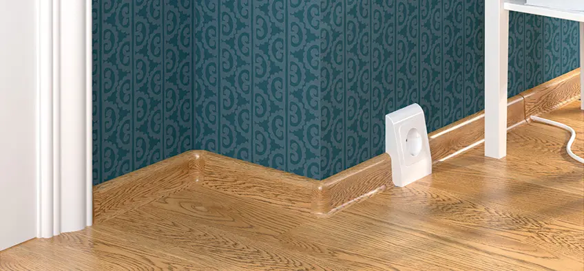 Пластиковый плинтус напольный недорогой