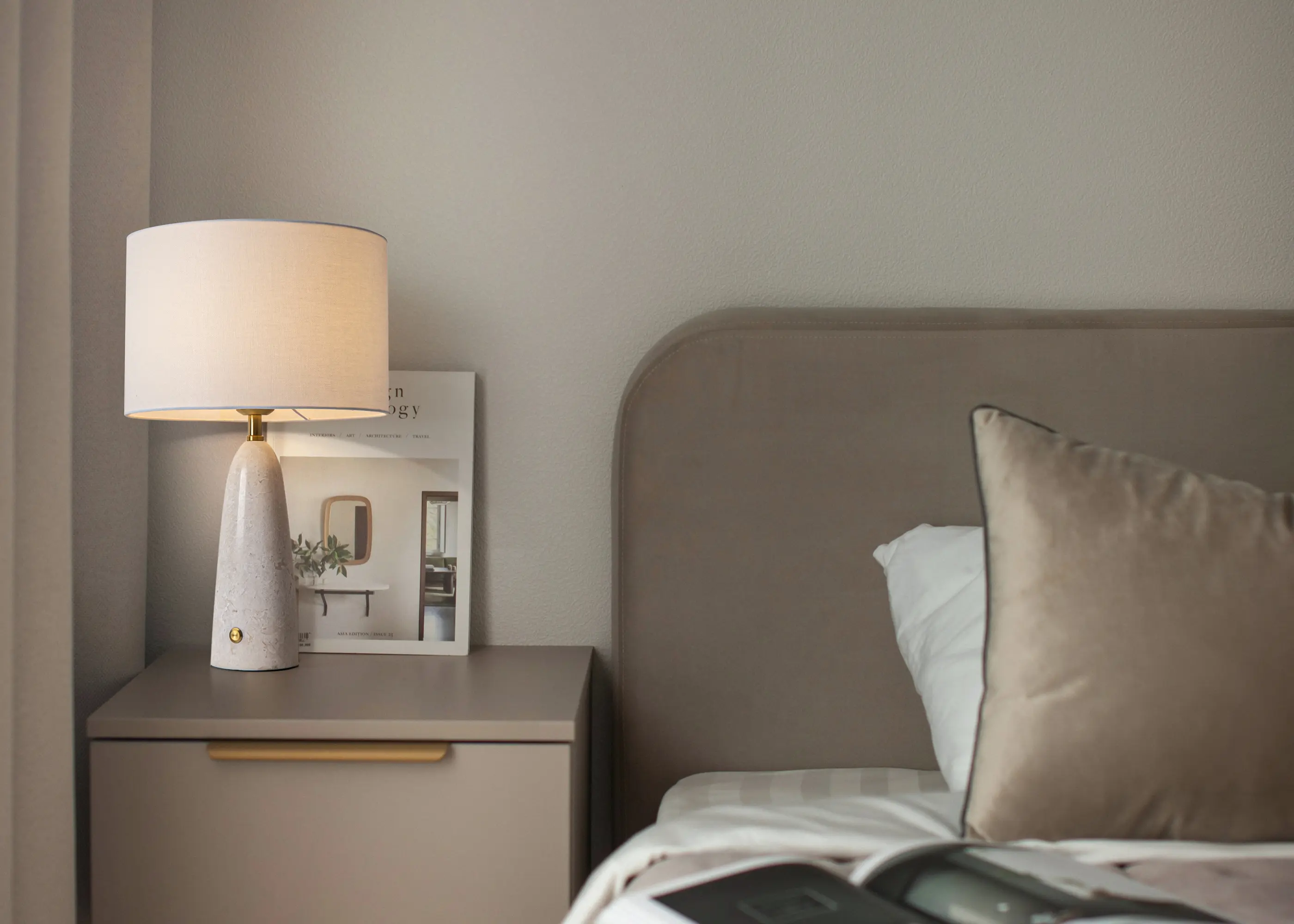 Настольный светильник Freya FR2054TL-01BS2