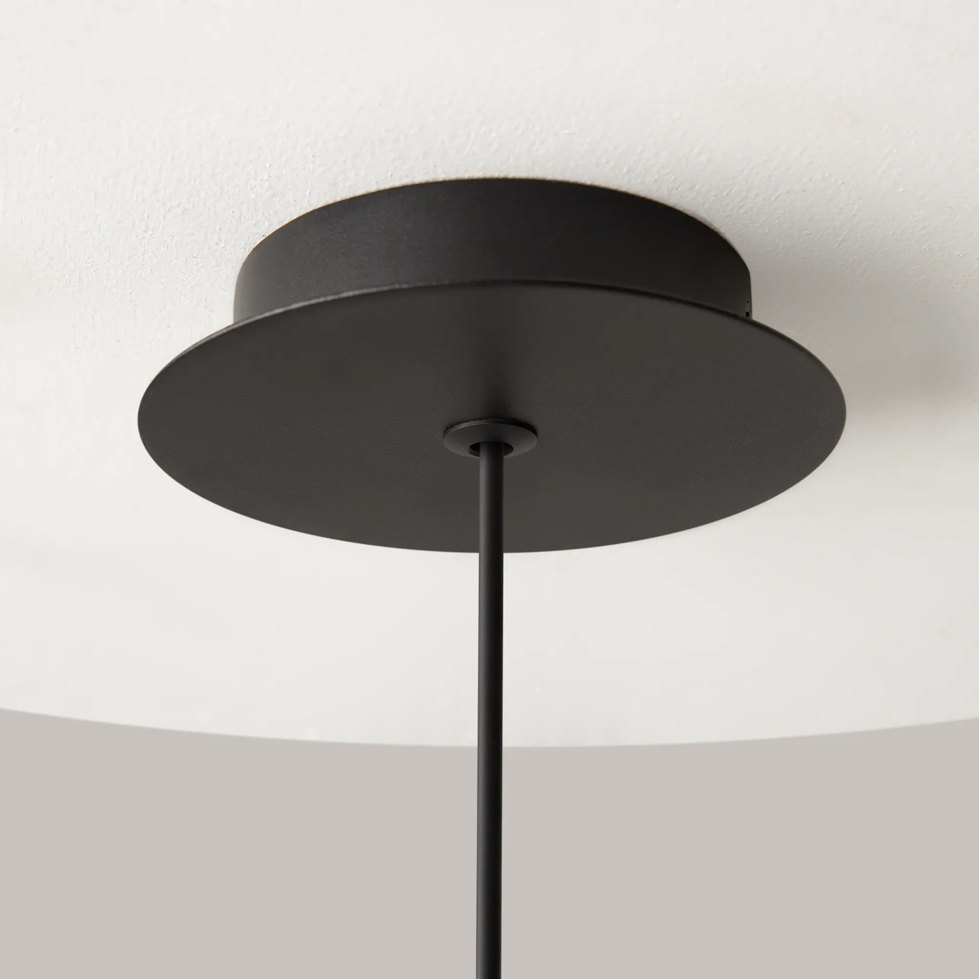 Подвесной светильник Maytoni MOD126PL-01B