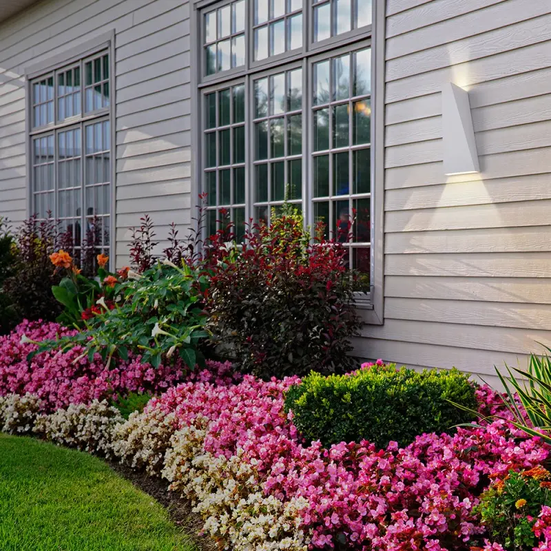 Какие уличные светильники выбрать