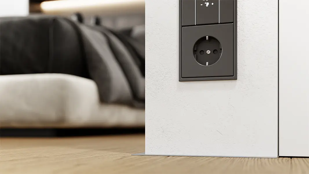 Микроплинтус с пружинами в любом цвете по RAL