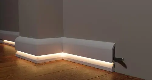 Плинтус Decor Dizayn DD700