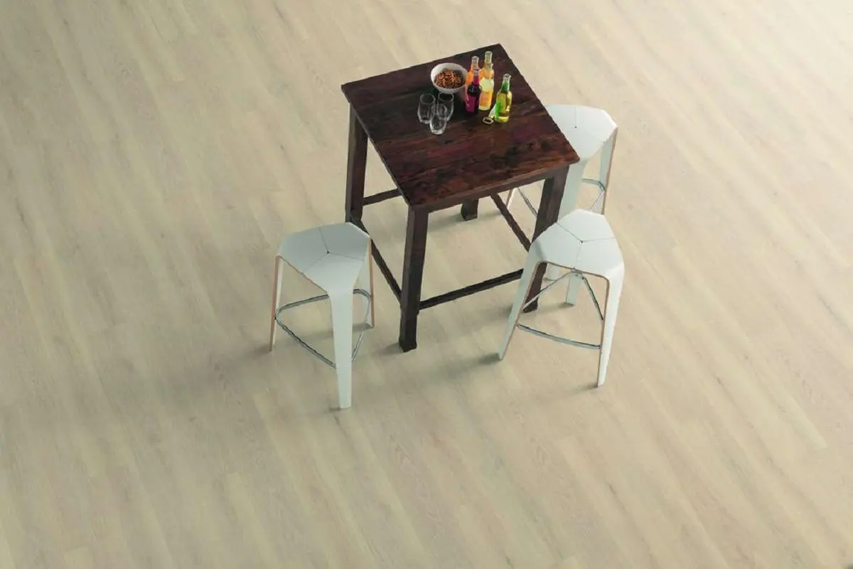 Ламинат Egger 8 32 Classic Дуб Бруклин Белый EPL095 в квартире