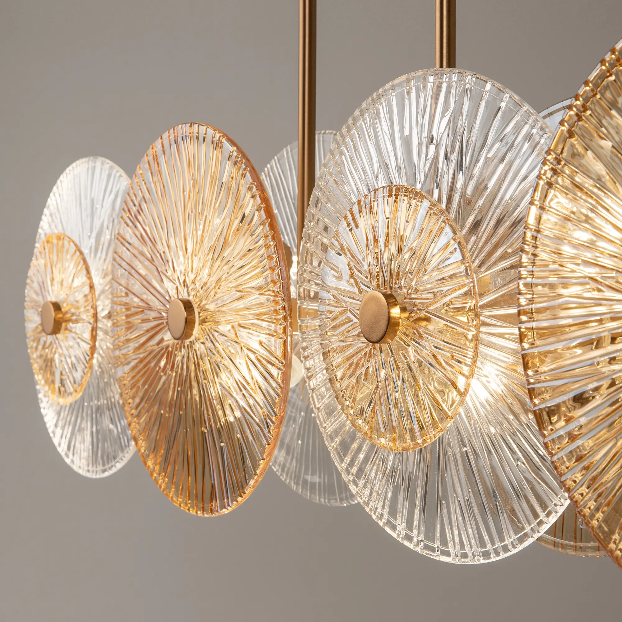 Подвесной светильник Maytoni MOD007PL-08G1