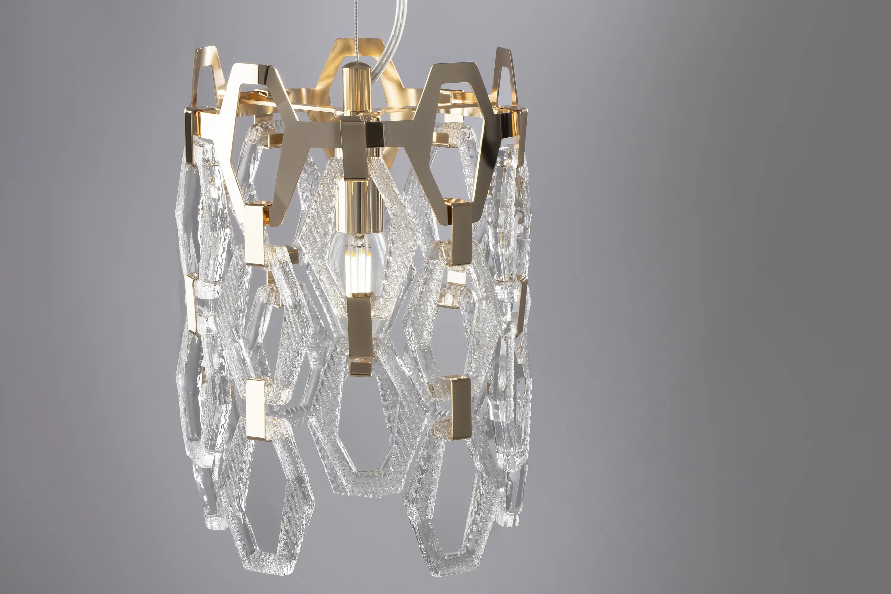 Подвесной светильник Maytoni MOD490PL-01G