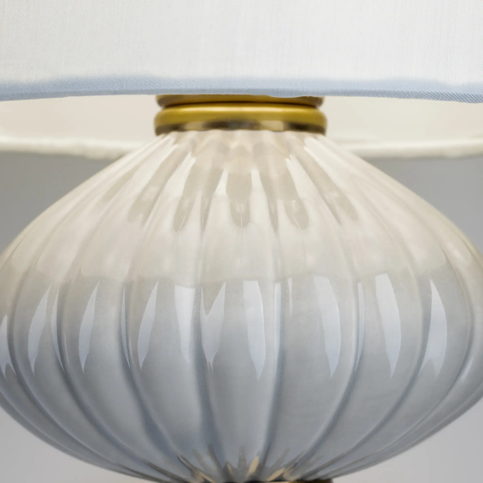 Настенный светильник (бра) Freya FR2029WL-01BS