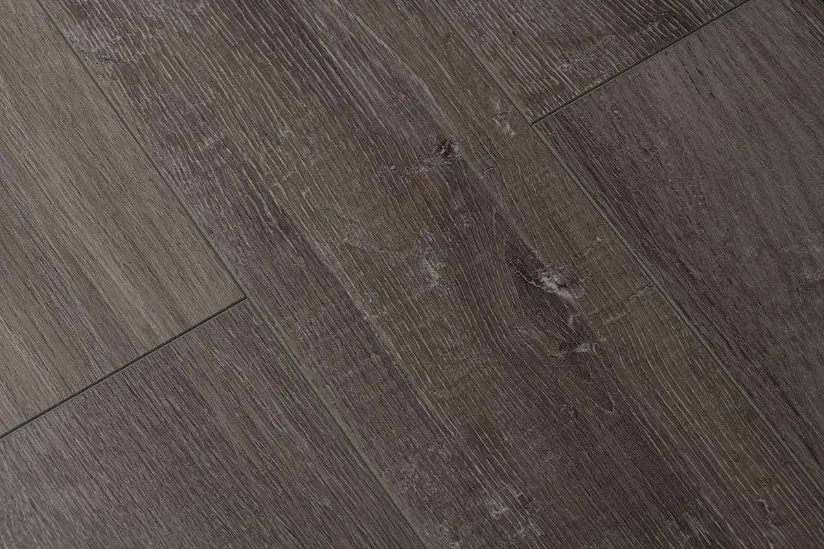 Ламинат Ideal Touch Дуб Суприм ID92 в квартире