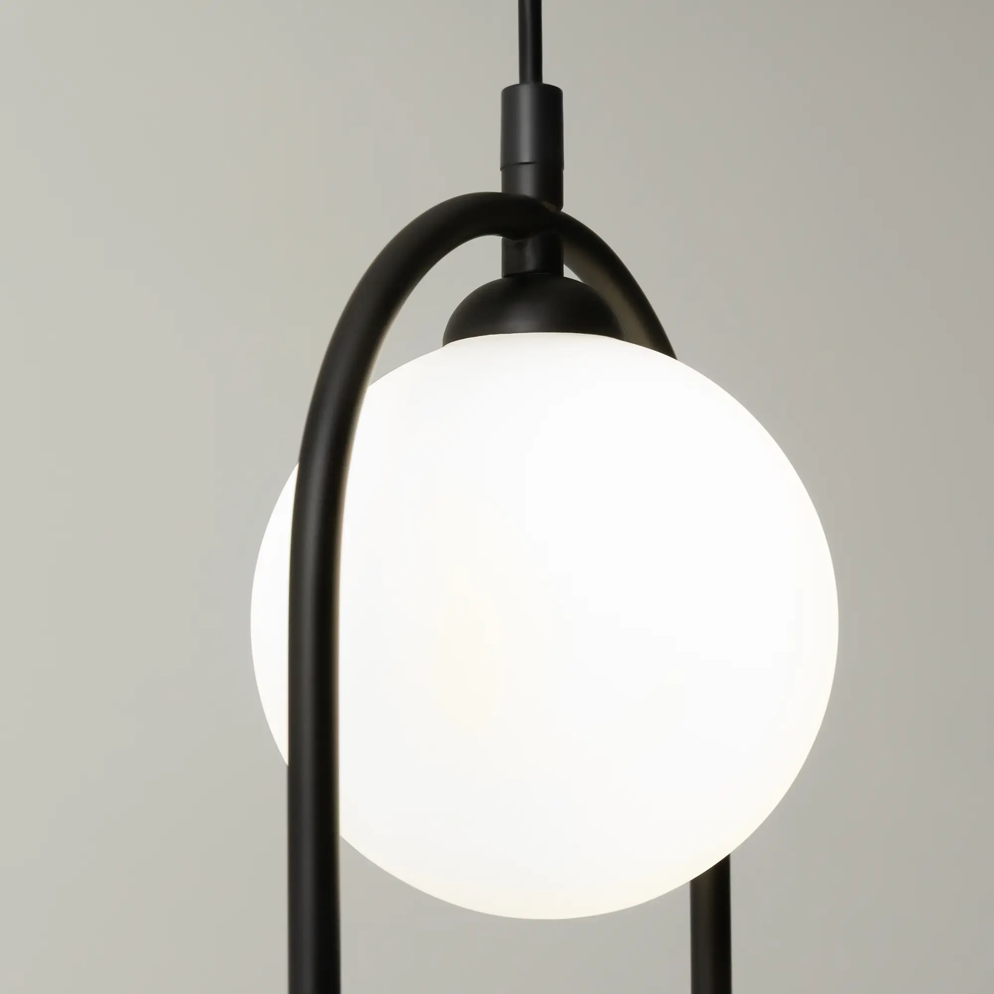 Подвесной светильник Maytoni MOD013PL-02B