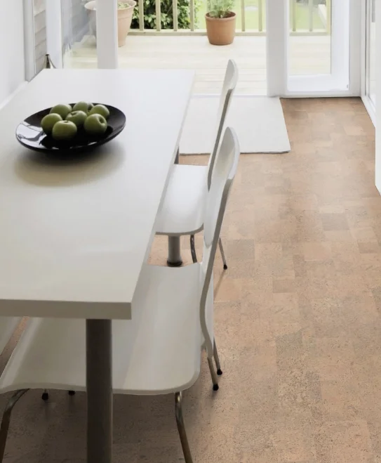 Пробковый пол Wicanders Identity I 805002 Champagne на замках в интерьере