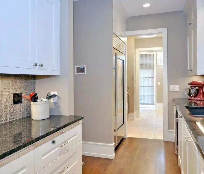 Напольные плинтусы МДФ, ЛДФ, из дюрополимера, полиуретана, пластика