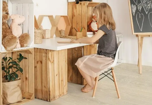 Безопасный ремонт детской для аллергика: как выбрать материалы без «запаха ремонта»