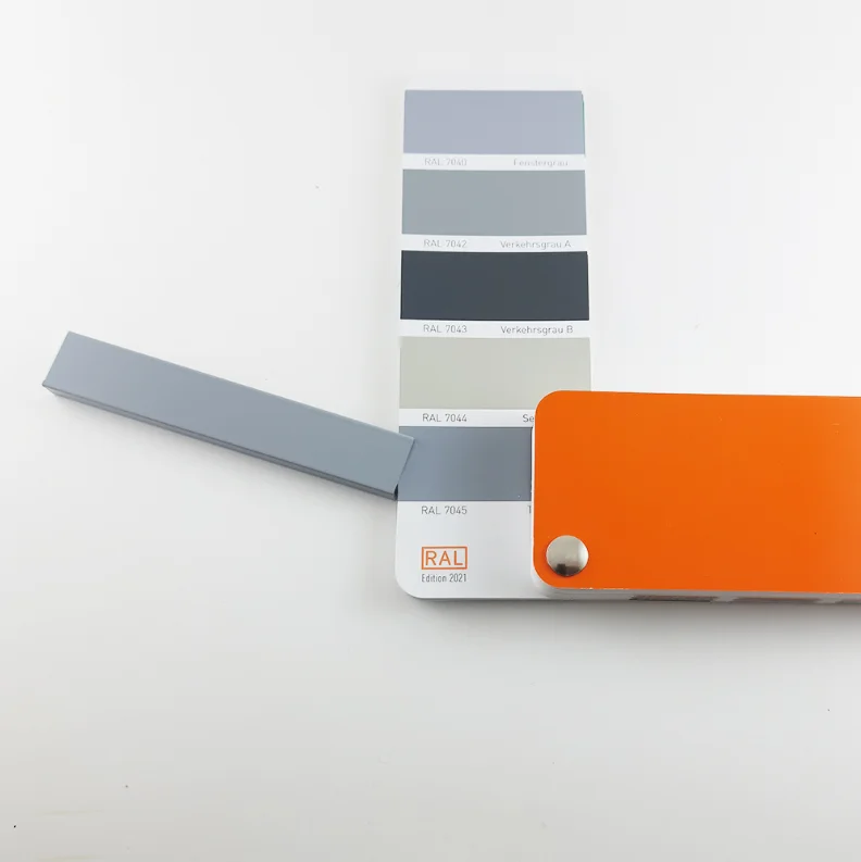 Микроплинтус L образный Серый Телегрей 1 RAL 7045 32-06-77