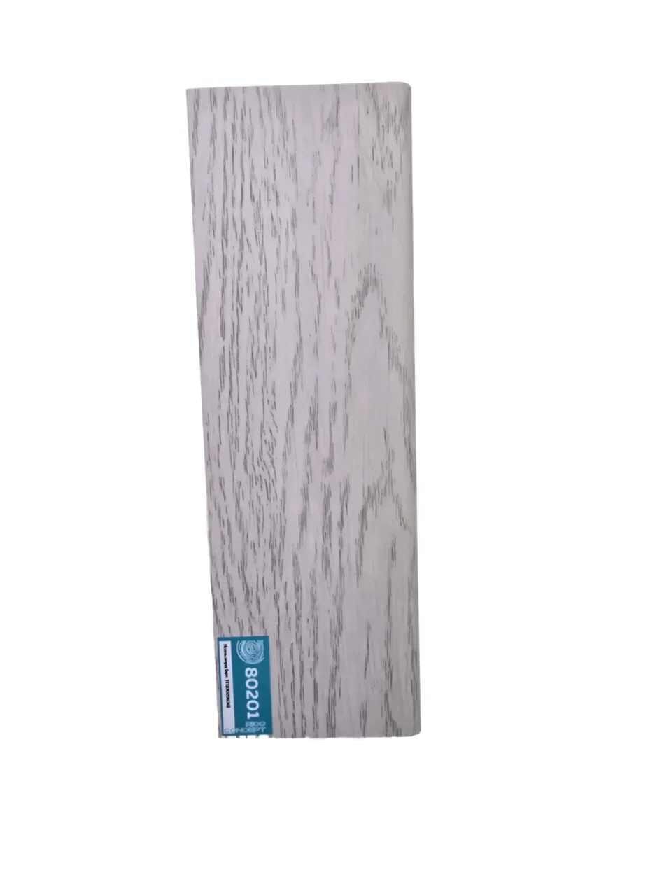 Пластиковый плинтус напольный недорогой