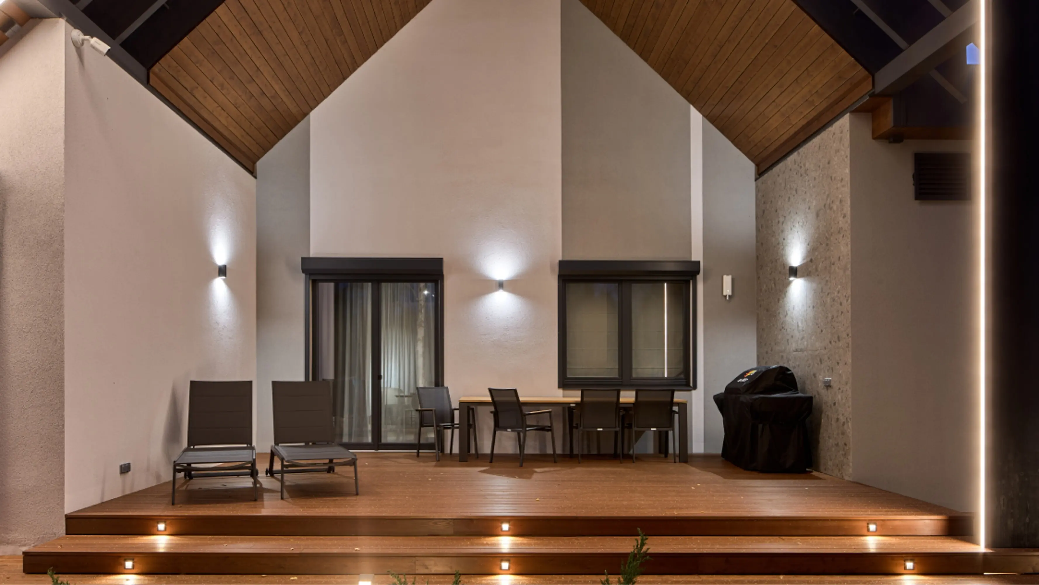 Настенный светильник (бра) Outdoor O044WL-02B