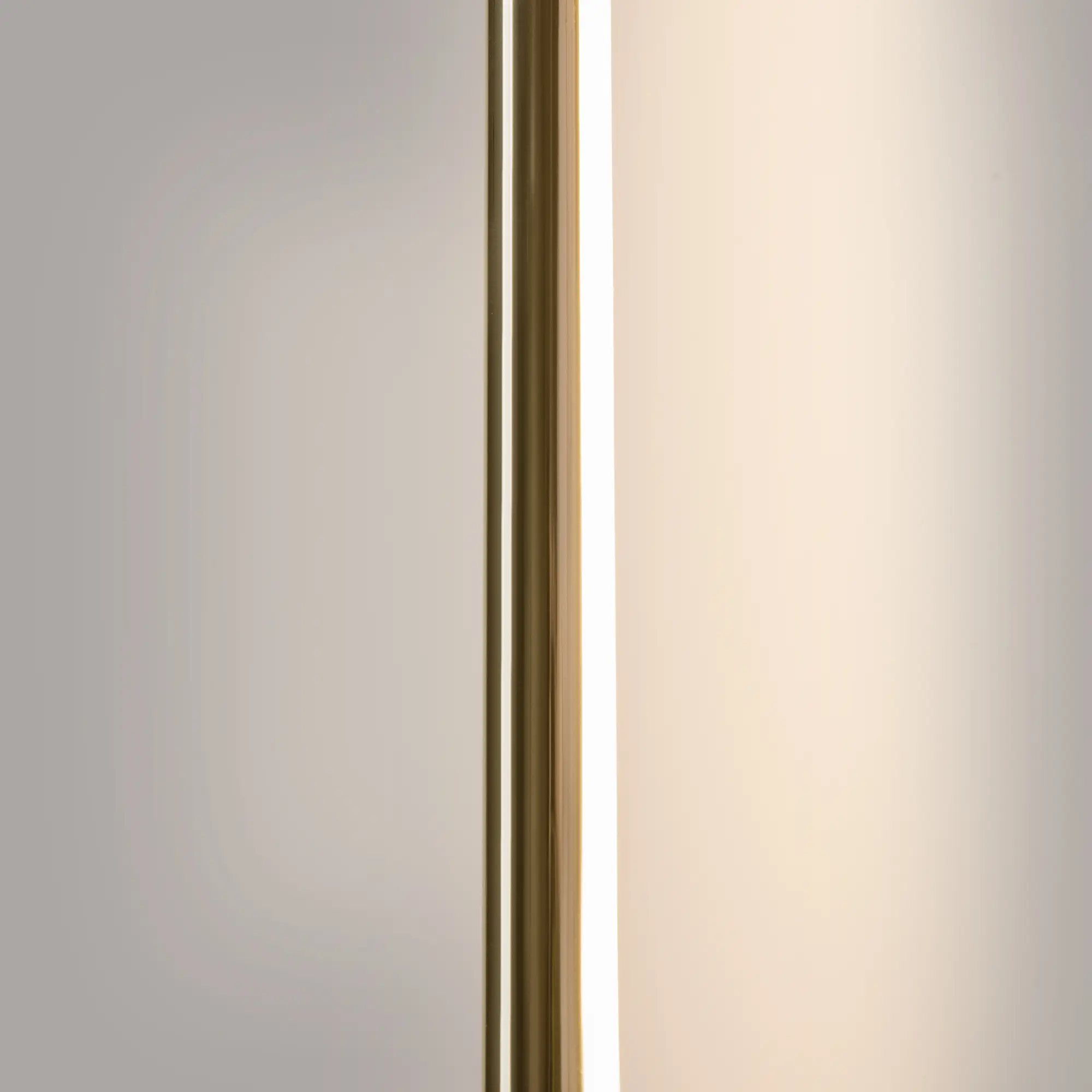 Настенный светильник (бра) Maytoni MOD413WL-L8G3K