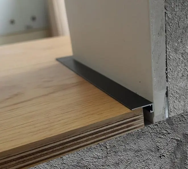 Ликорн плинтус купить в Санкт-Петербурге